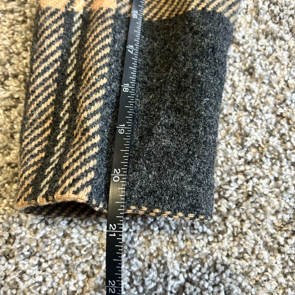 Vintage gorgeous plaid wool dress - Picture 8 of 8